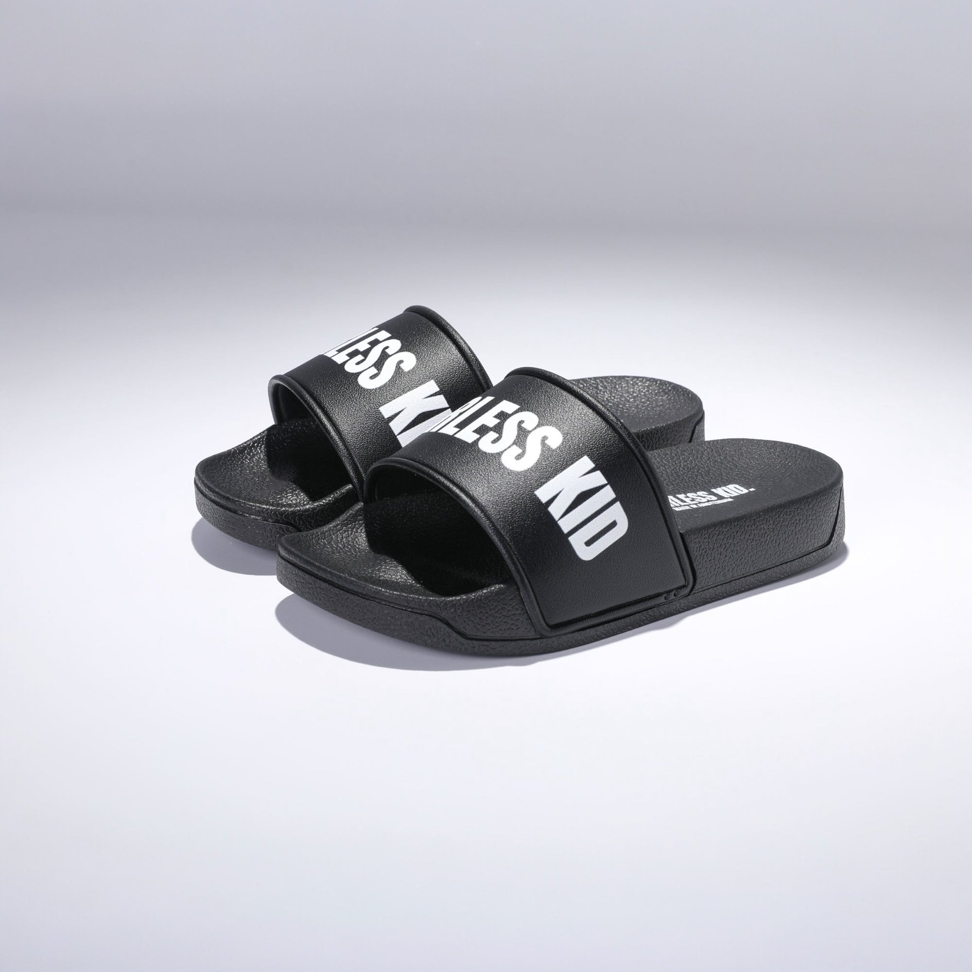 FEARLESS KID. Slides Black
