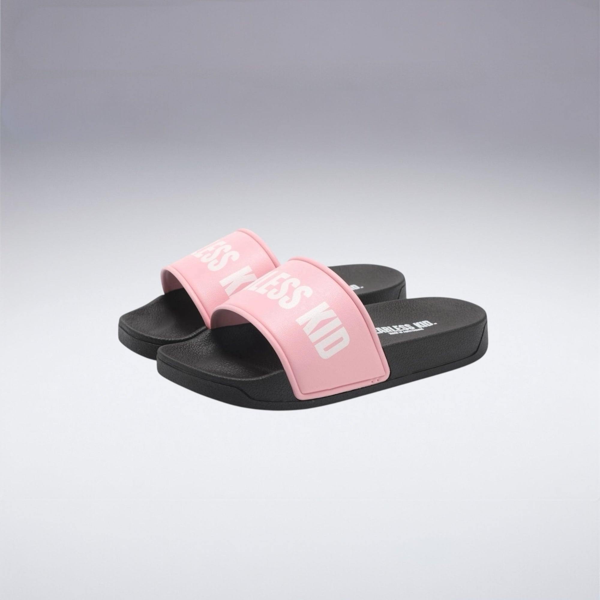 FEARLESS KID. Slides Pink