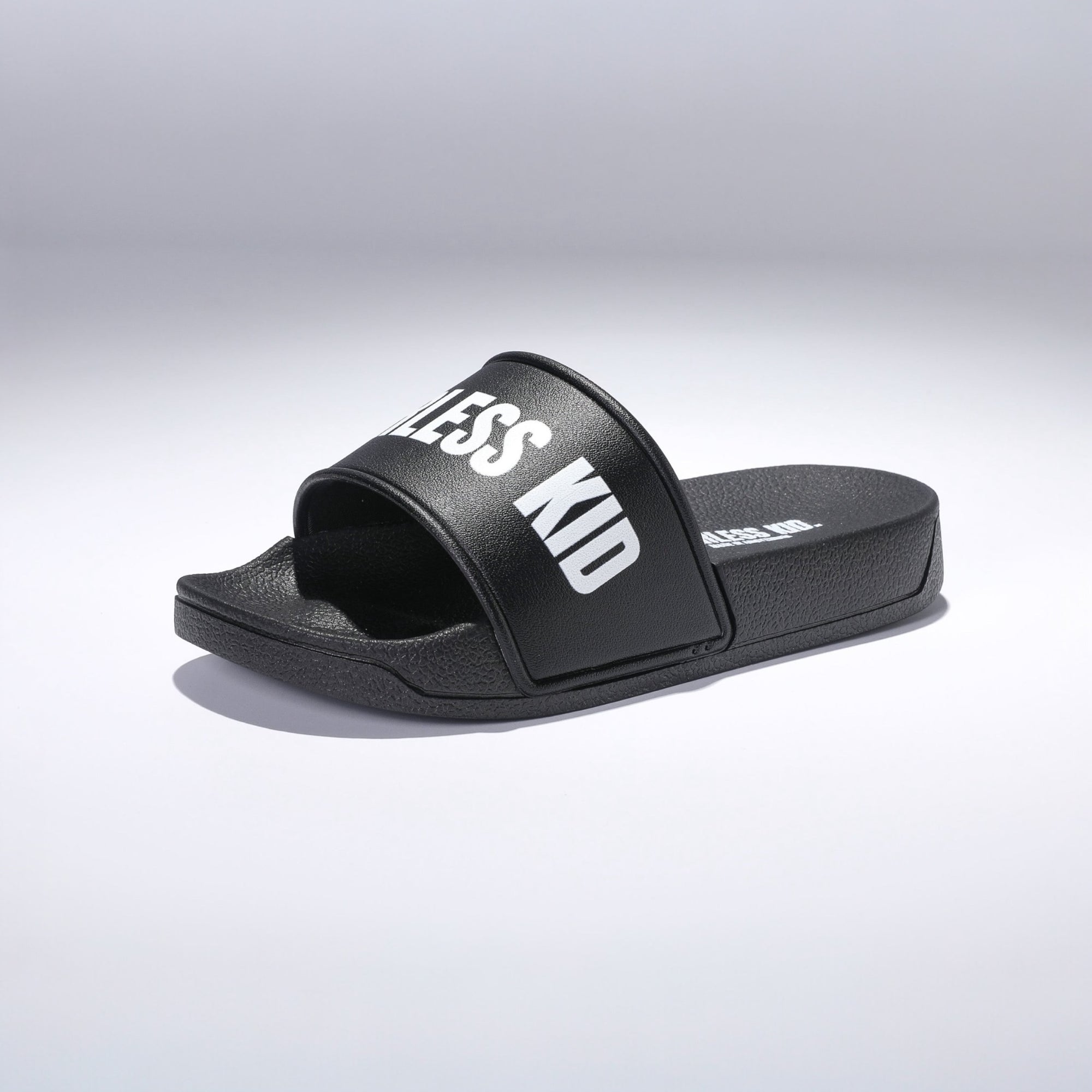 FEARLESS KID. Slides Black