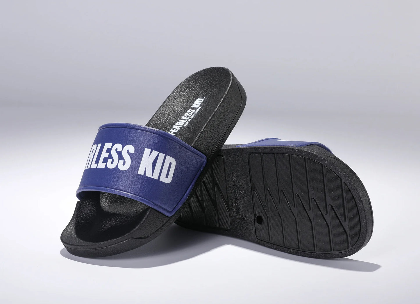 Combi-Wins Slides + Socks